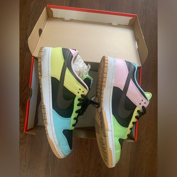 DH0952 001 Nike Dunk Low SE Free.99 Pack Black Dark Chocolate Copa Pink Foam - Picture 4 of 9